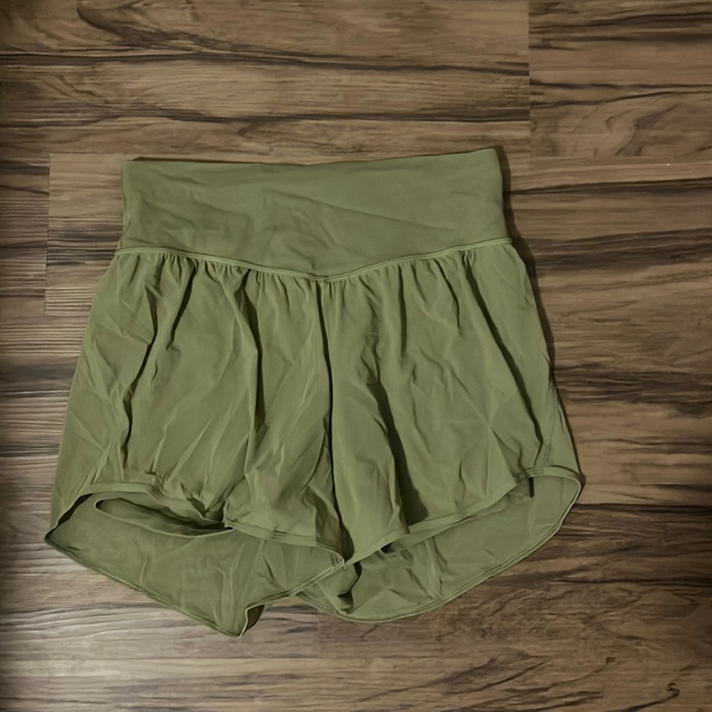 Size 8 NULU AND MESH HIGH-RISE YOGA SHORT 3.5"  bronze green